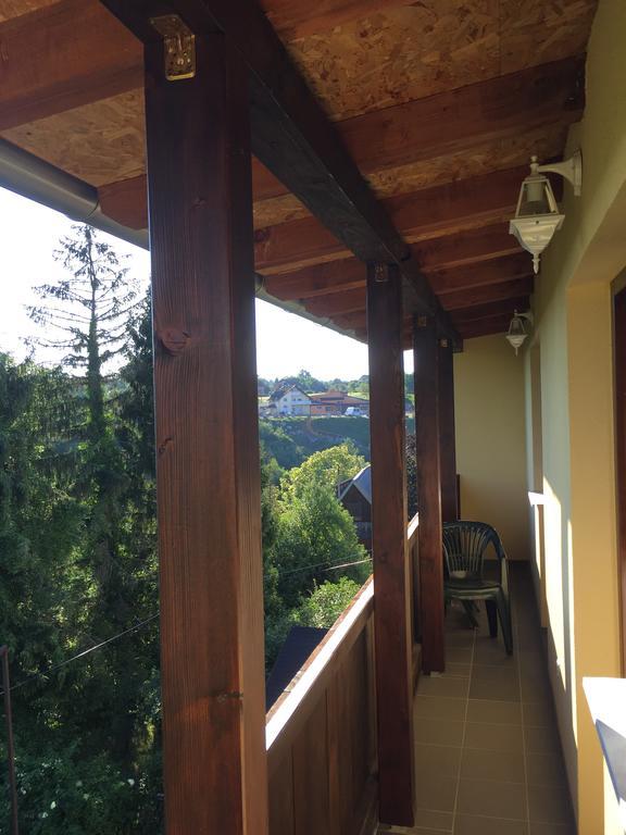 Apartments Petra Слуни Екстериор снимка