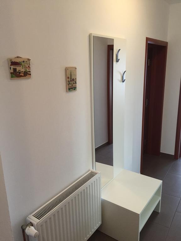 Apartments Petra Слуни Екстериор снимка