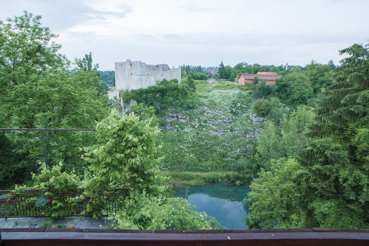 Apartments Petra Слуни Екстериор снимка