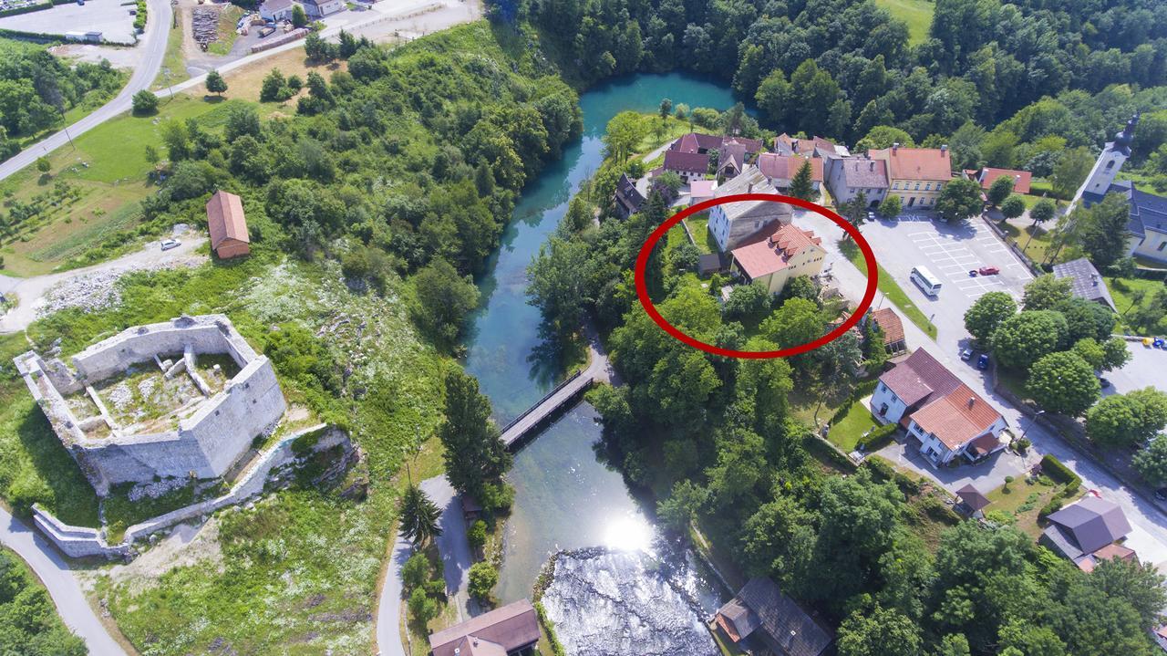 Apartments Petra Слуни Екстериор снимка